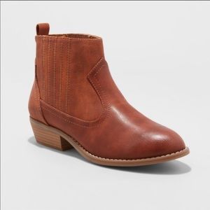 Target Universal Thread Booties Size 7